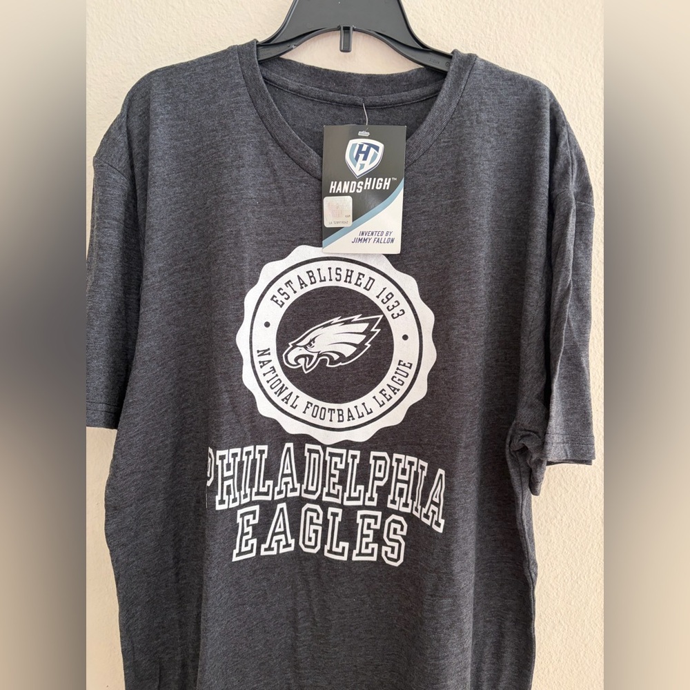 Brand new Philadelphia Eagles NFL HandsHigh men's grey T-Shirt, Size XL